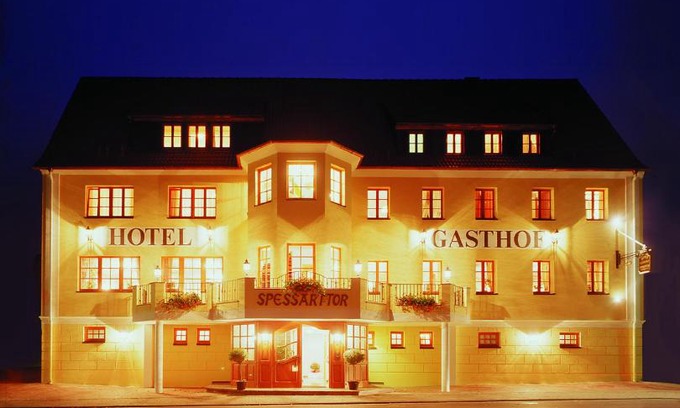 Wombach Hôtel | Hotel - Gasthof Spessarttor & Hotel Bergwiesen - Zimmer mit Balkon