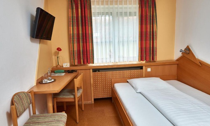 Obertraubling Maison | Hotel Gasthof Stocker