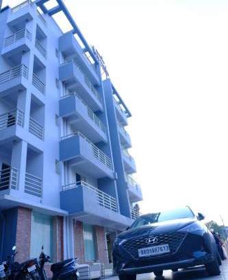 Deoghar Hôtel | Hotel Girija Sunrise 300 Meter from Baba Dham Temple