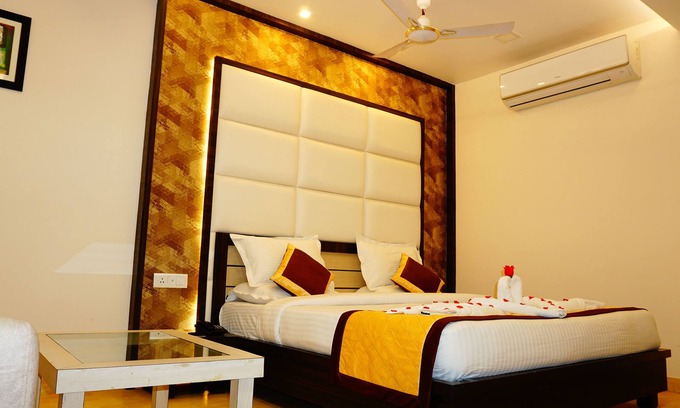 Deoria Hôtel | Hotel Golden Laurel Inn