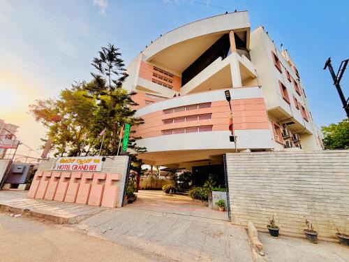 Yeshwanthpur Hôtel | Hotel Grand Bee , Yeshwanthpur Junction