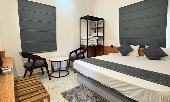 Siliguri Cabine | Hotel Insta 18