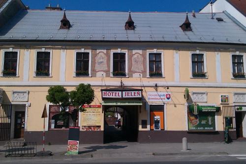Pezinok Maison | Hotel Jeleň