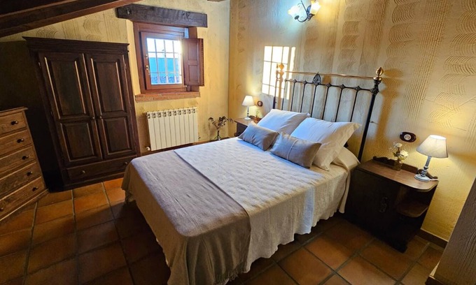 Ledesma Appartement | Hotel La Clerecía de Ledesma. Habitación Nº 8. Doble Normal