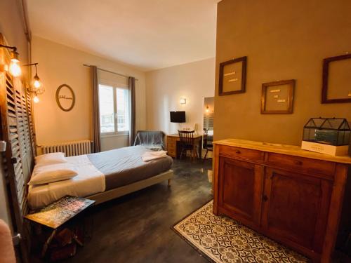Cournon-dʼAuvergne Hôtel | Hotel Le Midi Clermont-Cournon