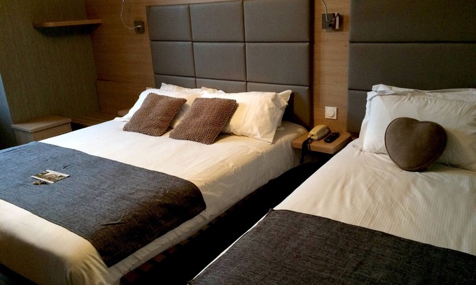 Saint-Chely-d'Aubrac Hôtel | Hotel Les Coudercous