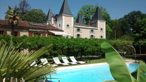 Saint-Girons Hôtel | Hotel Logis - Chateau de Beauregard