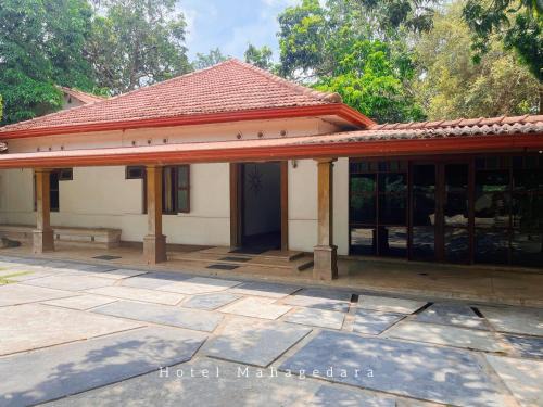 New Town Hôtel | Hotel Mahagedara