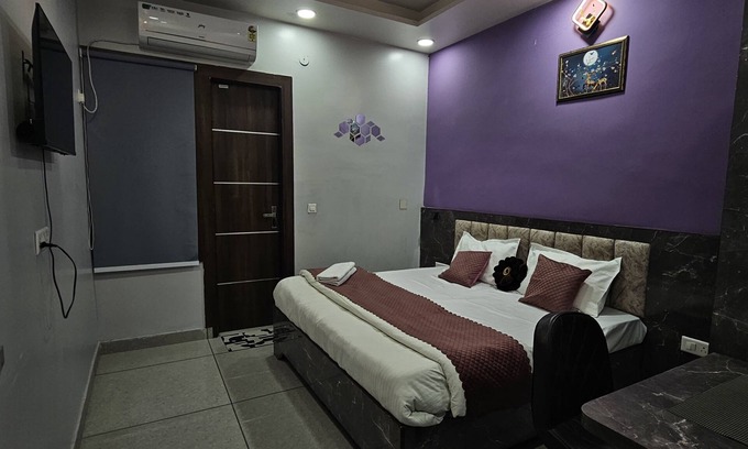 Noida Maison | Hotel MoonLit Noida