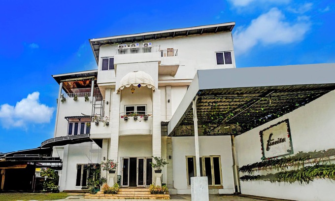 Banda Aceh Hôtel | Hotel O Banda Aceh near Masjid Raya Baiturrahman formerly Wisma Tsacita