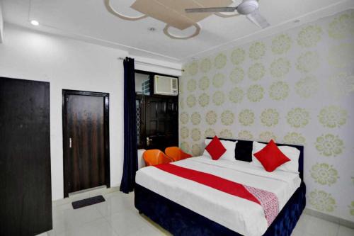 Sector 27 Hôtel | Hotel O Crown