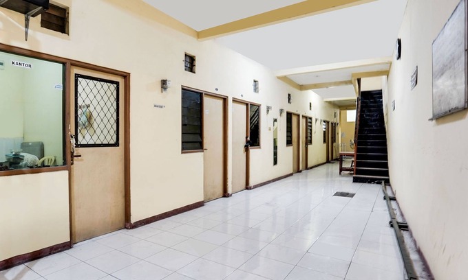 Sedati Hôtel | OYO 91774 Kost Nusantara Sidoarjo Syariah