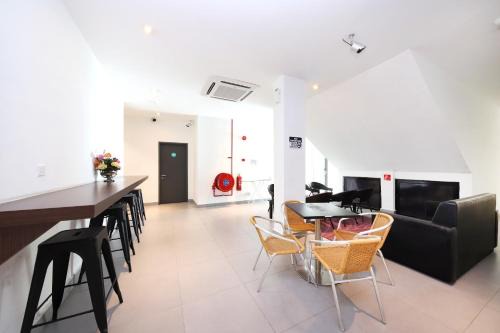 Taman Selesa Jaya Hôtel | Hotel O Link Inn