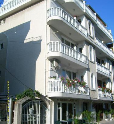 Old Town Hôtel | Hotel Pasians
