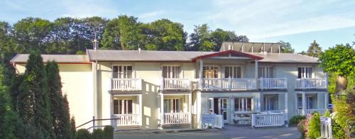 Bad Doberan Hôtel | Hotel Pension Bellevue