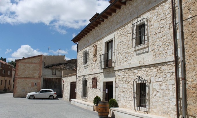 Santa Cruz de la Salceda Hôtel | Hotel Restaurante Rural Las Baronas