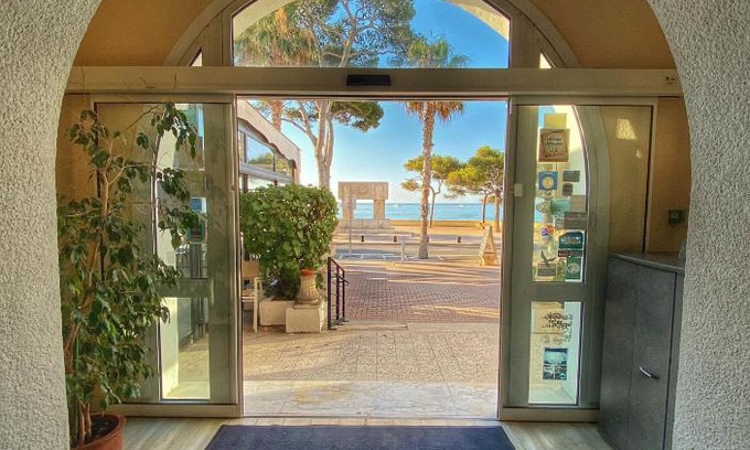La Ciotat Hôtel | Hotel Restaurant Miramar L'orchidée