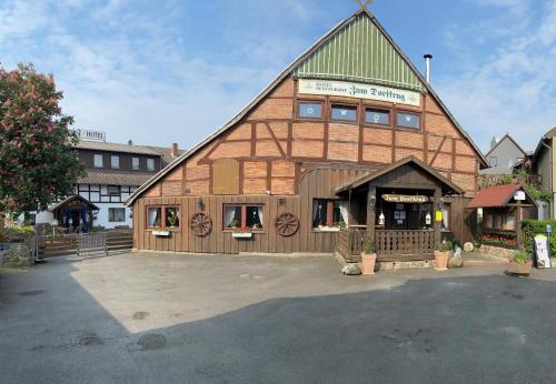 Flechtorf Hôtel | Hotel-Restaurant Zum Dorfkrug