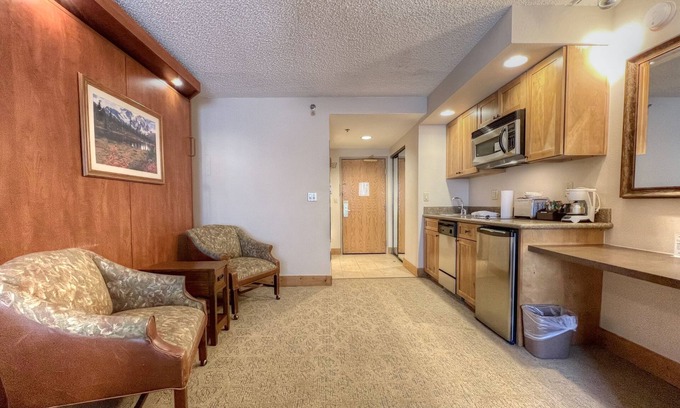 Crested Butte Appartement | Chambre d'hôtel dans la région de base, Indoor / Outdoor Poll & Hot Tub!