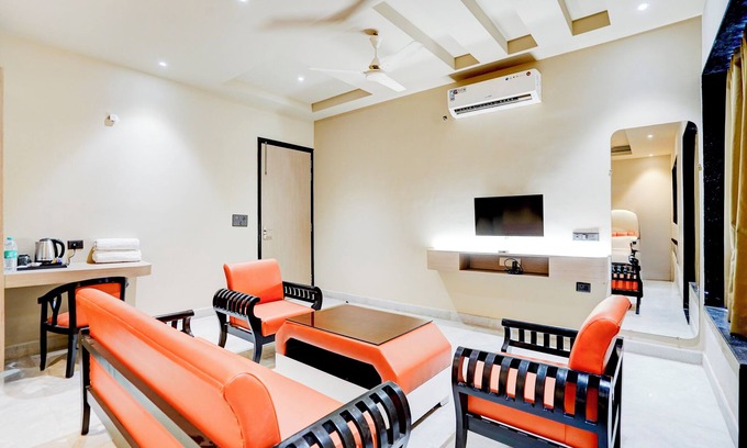 Sector 70 Appartement | Hotel Royal City