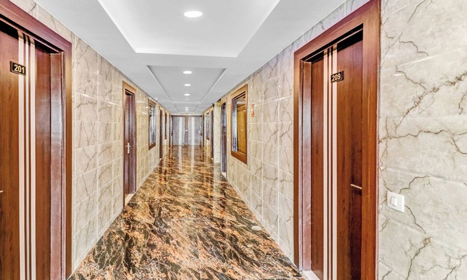 Mohali Hôtel | Hotel Royal Residency Near ISBT Mohali Chandigarh