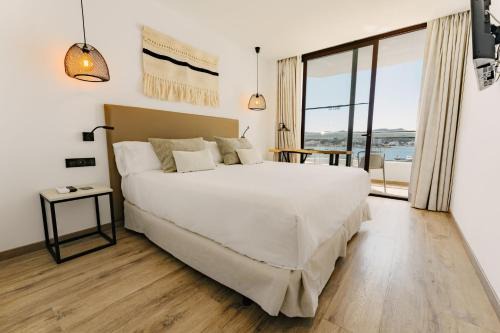 Sant Antoni de Portmany Hôtel | Hotel Sa Clau by Mambo