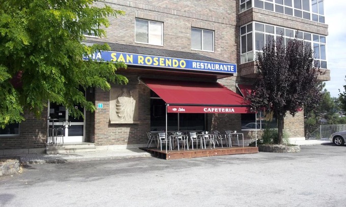 San Cibrao Das Vinas Hôtel | Hotel San Rosendo
