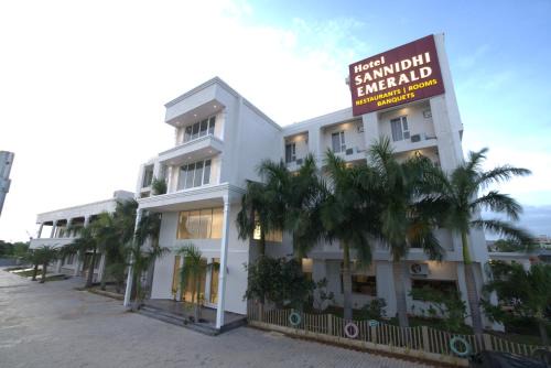 Bhongir Hôtel | Hotel Sannidhi Emerald