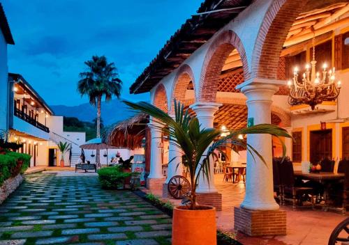 Zona Colonial Hôtel | Hotel Santa Barbara Colonial - Santa Fe de Antioquia