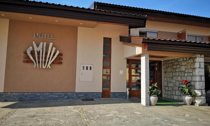 Semic Hôtel | HOTEL SMUK