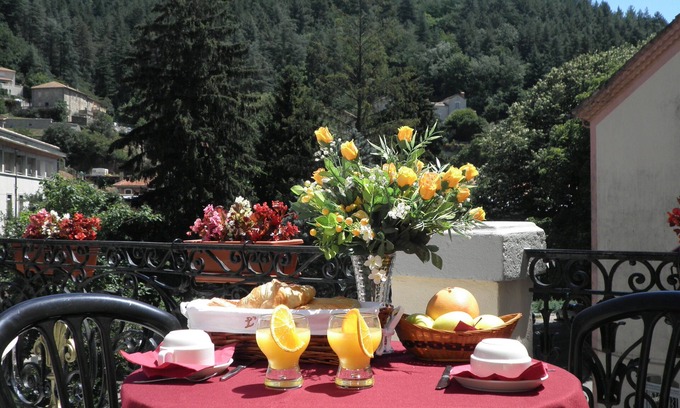 Vals-les-Bains Hôtel | HOTEL ST JEAN