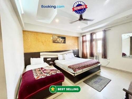 Haridwar Hôtel | HOTEL SUVIDHA ! HARIDWAR होटल सुविधा ஹோட்டல் சுவிதா fully-Air-Conditioned-hotel, lift-wifi-and-Parking-availability near Ganga Ghaat and Mansa Devi Temple - 2