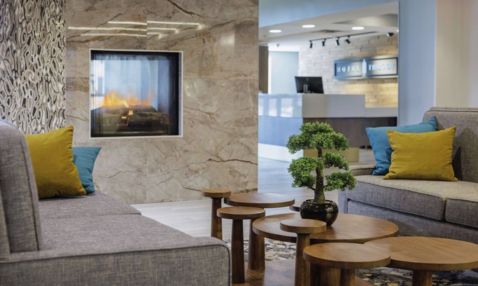 Newtonville Hôtel | Hotel Trilogy Albany Airport, Tapestry Collection by Hilton