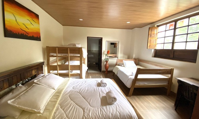 Sopo Hôtel | Hotel Villa Mercedes Colonial