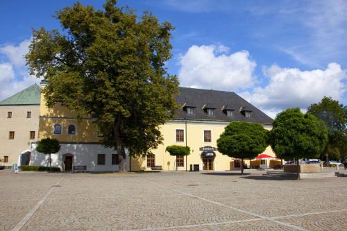 Velka Bystrice Hôtel | Hotel Zámek Velká Bystřice