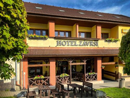 Olesnice Hôtel | Hotel Závrší