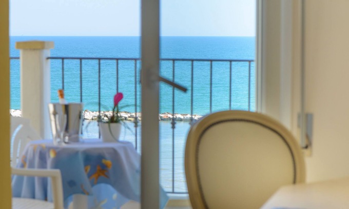 Viserbella Hôtel | Hotel Zeus