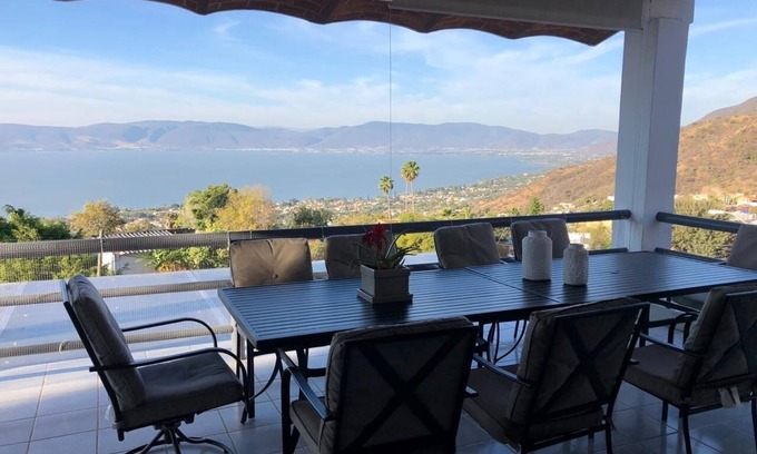 Raquet Club Maison | HOUSE FACING CHAPALA LAKE WITH BEAUTIFUL VIEW FROM ITTERRACES 24 HOURS SECURITY