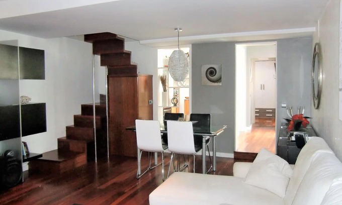 L'Hospitalet de Llobregat Maison | House with pool, garden and well connected