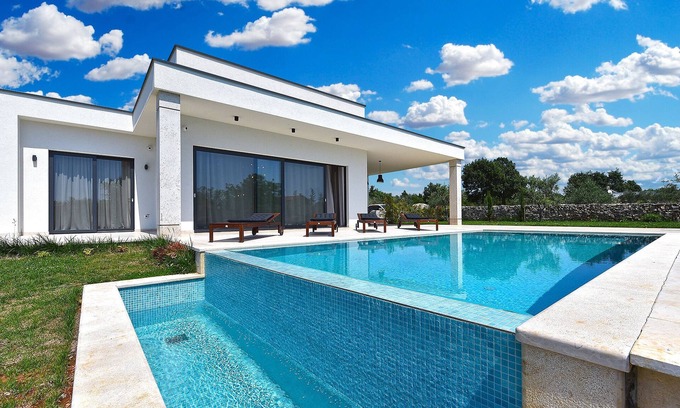 Stokovci Maison | House 2117/39510 (Istria - Svetvinčenat), 13000m from the beach