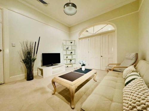Mosman Maison | House 3 bedrooms 2 baths 2 parkings in Mosman