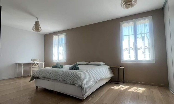 Esbly Maison | House 7 minutes from Disneyland Paris