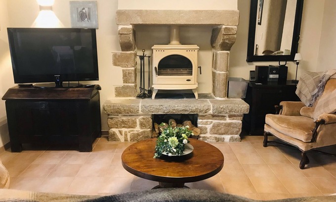 Brennilis Maison | Maison 8 pers + 1 bébé - Accès PMR - dans Monts d'Arrée. (Animaux bienvenus!)