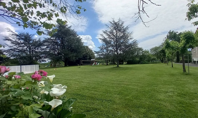 Saint-Gery Maison | Maison 8 personnes, Ferme de Paufy. Idéal familles et amoureux de la nature