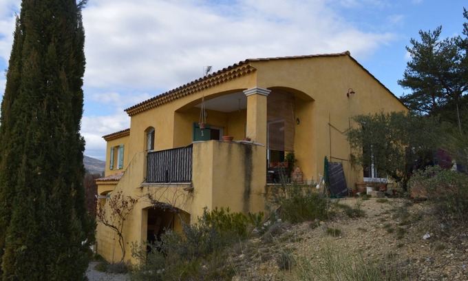 Digne-les-Bains Maison | maison au pied d ' une colline