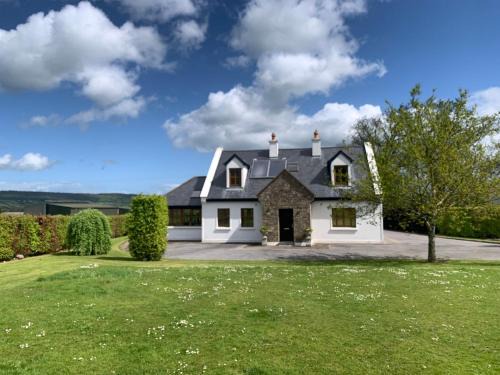 Rossadrehid Maison | House at the foot of The Galtees