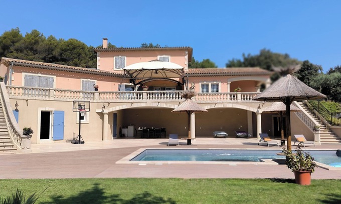 Puyvert Villa | Maison au pied du Luberon avec piscine à 5 minutes du village de Lourmarin ,