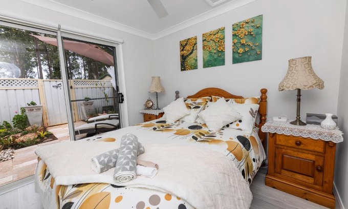 Cessnock Maison | House by Lavender Lane - Forest Views, FREE Parking