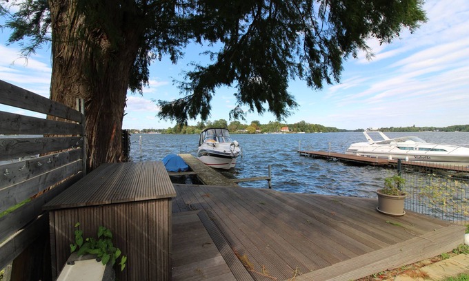 Koenigs Wusterhausen Appartement | House by the lake with access