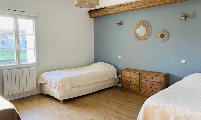 Le Plessis-Placy Cottage | Maison pour 5 personnes dans corps de ferme